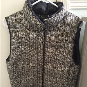Banana Republic brown puffer vest